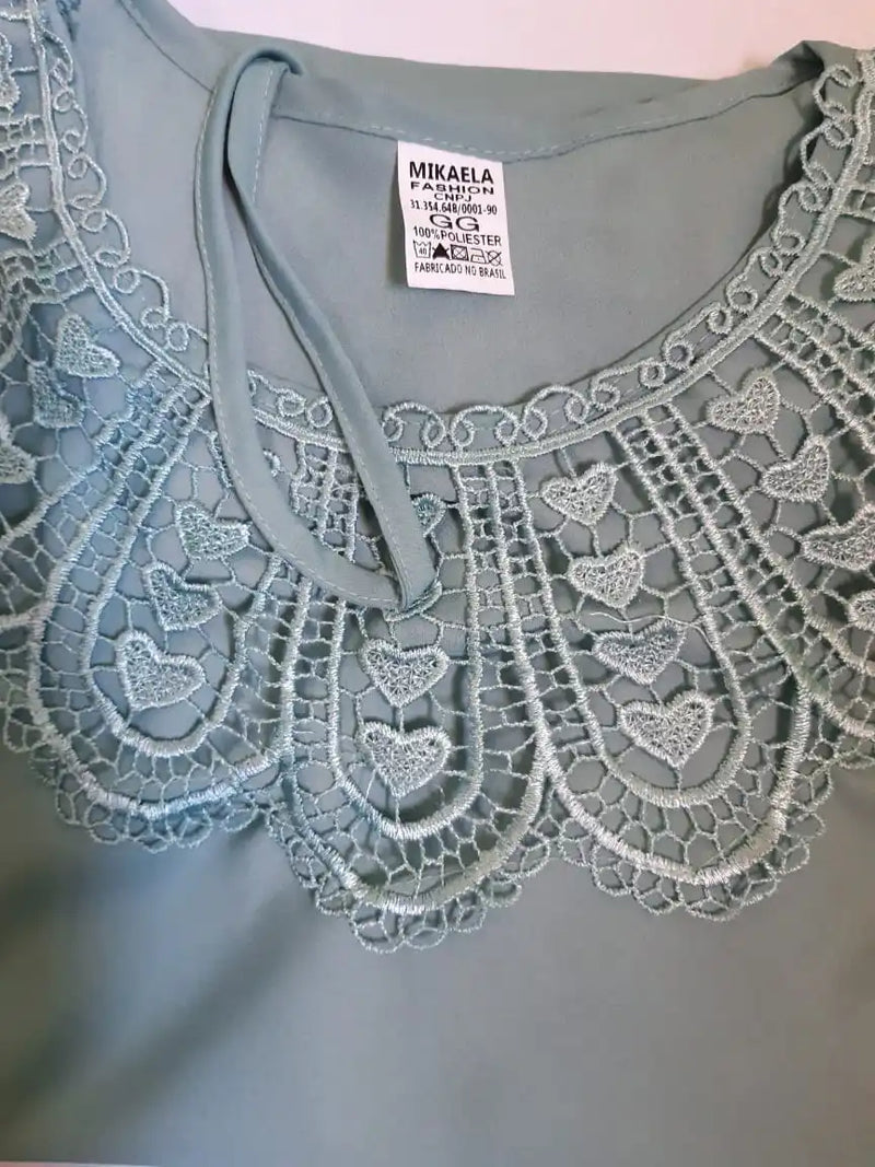 Blusa Feminina Lindíssima Com Detalhes De Pérolas Nas Mangas