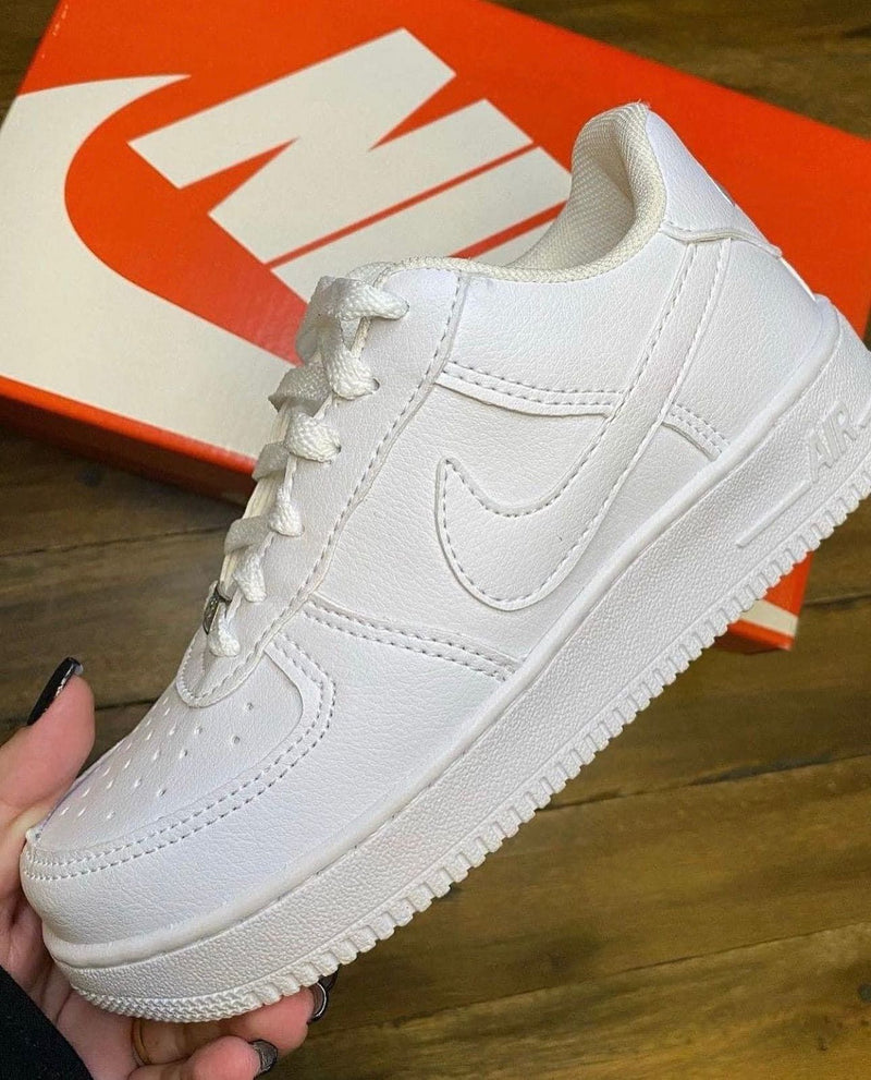 Tênis Nike Air Force Branco (TENSNKARBRNC)